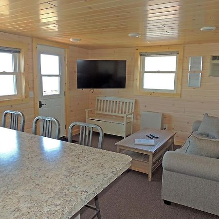 Angel Rock Waterfront Cottages Cape Vincent Экстерьер фото